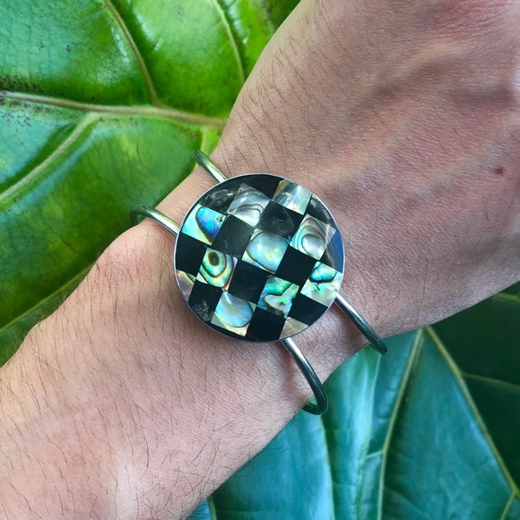 Vtg Abalone Shell Onyx Checker Inlay Cuff Bracelet - Picture 5 of 5